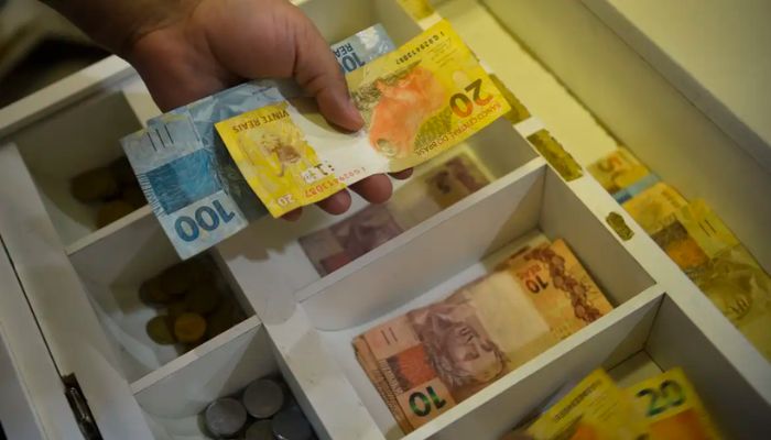  Inflação usada para corrigir salários acumula 4,11% em 12 meses 
